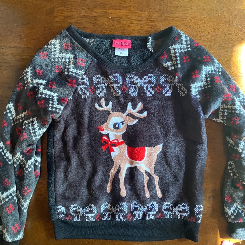 Size 5 new fuzzy reindeer pullover
